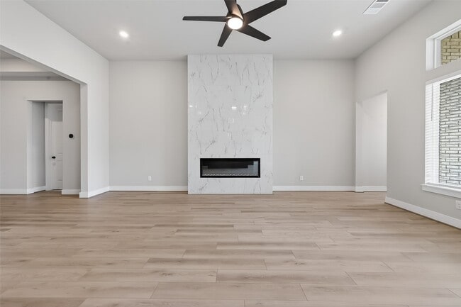 property at 2022 Serene Spgs Dr