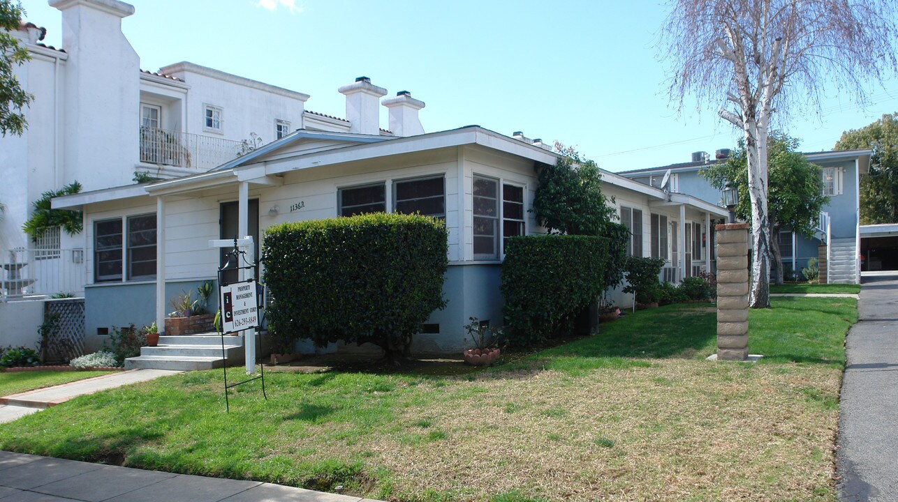 1136 Huntington Dr in South Pasadena, CA - Building Photo