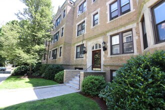 118 Babcock St in Brookline, MA - Building Photo - Building Photo