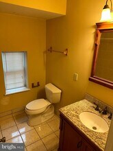 927 N 6th St, Unit 3 in Philadelphia, PA - Building Photo - Building Photo