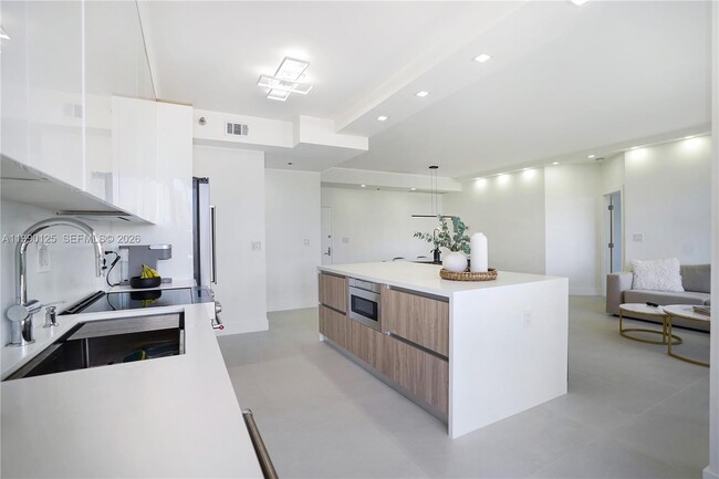 19101 Mystic Pointe Dr in Aventura, FL - Building Photo - Building Photo