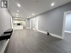 958 Lillian Ave in Windsor, ON - Building Photo - Building Photo