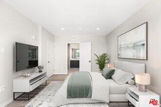 1226 S Bedford St in Los Angeles, CA - Building Photo - Building Photo