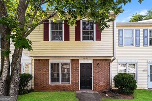 1687 Hunting Creek Dr SE in Conyers, GA - Building Photo