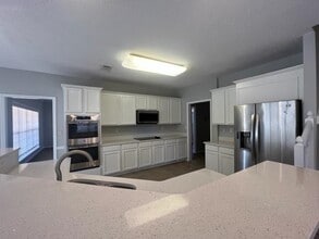 370 Lida Ln in Memphis, TN - Building Photo - Building Photo