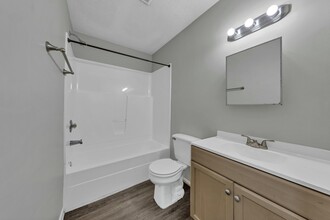 29 Cape Dr NW in Fort Walton Beach, FL - Building Photo - Building Photo
