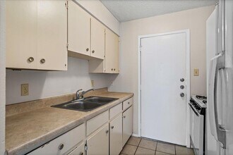 4806 Russet Hill Dr in Austin, TX - Building Photo - Building Photo