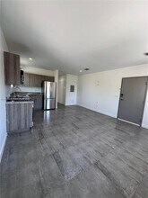 165 NW 39th St in Miami, FL - Building Photo - Building Photo