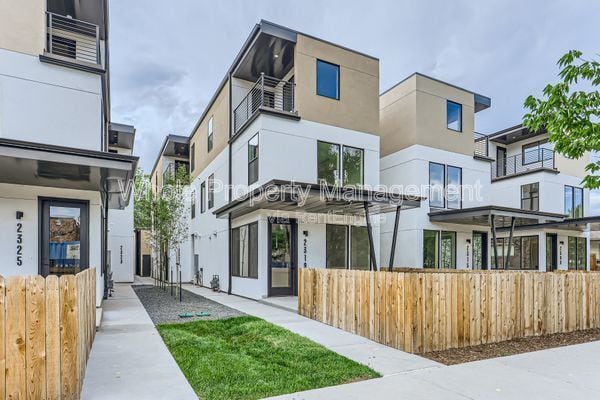 2321 S High St in Denver, CO - Building Photo - Building Photo