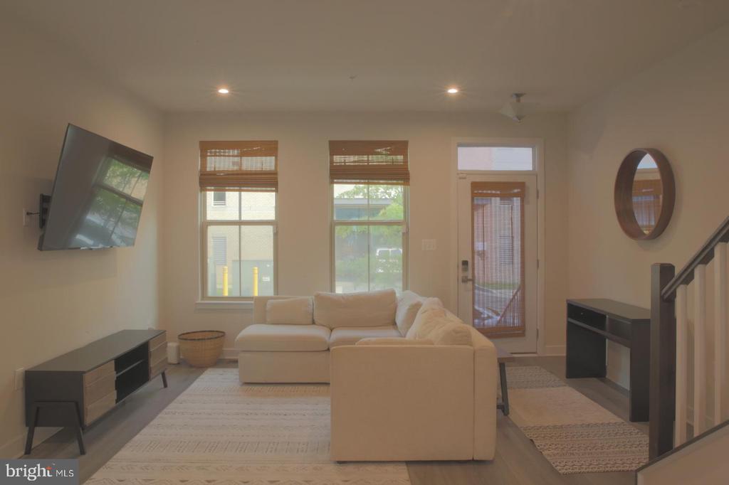 2816 Devonshire Clfs Ter in Hyattsville, MD - Building Photo