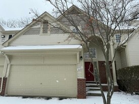 38391 Churchill Ln in Farmington Hills, MI - Building Photo