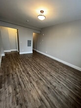 106 N Grove St in East Orange, NJ - Building Photo - Building Photo