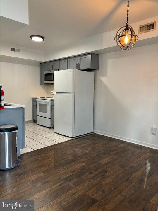 101 Gregorys Way in Voorhees Township, NJ - Building Photo