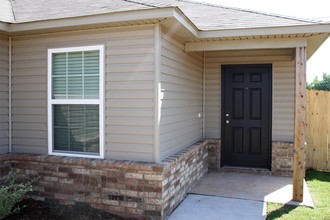 13304 Beekman Dr in Piedmont, OK - Building Photo - Building Photo