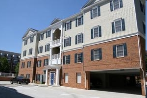 The Pointe Apartments in Charlottesville, VA - Building Photo - Building Photo