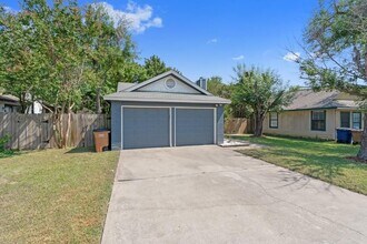 12307 Emery Oaks Rd in Austin, TX - Building Photo - Building Photo