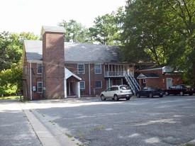 1004 W Main St in Williamston, NC - Foto de edificio - Building Photo