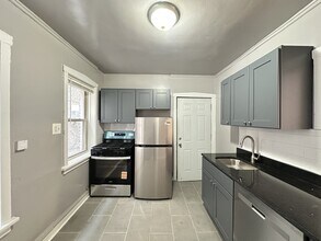 4027 W Melrose St in Chicago, IL - Foto de edificio - Building Photo