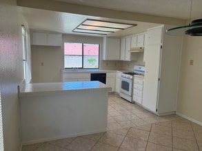 1325 E Ave J-12 in Lancaster, CA - Building Photo - Building Photo