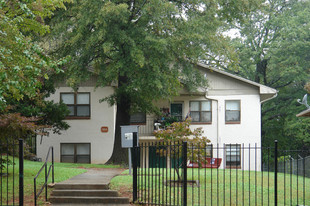 504 NE Parkway Dr Apartments