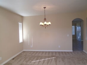 147 S 45th Ave in Brighton, CO - Foto de edificio - Building Photo