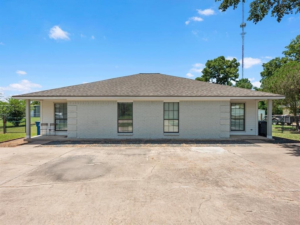 22007 Main Blvd in Tomball, TX - Building Photo