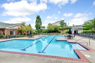 140 Yellowstone Dr, Unit 104 in Charlottesville, VA - Building Photo - Building Photo