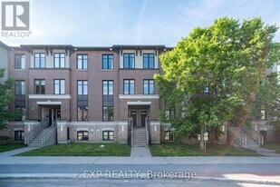 601 Chapman Mills Dr in Ottawa, ON - Building Photo