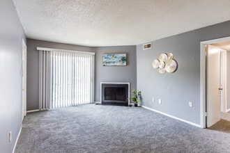 Annie's Townhomes in Memphis, TN - Building Photo - Interior Photo