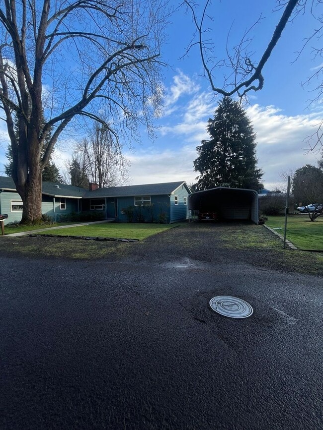 1315 Golden Ave in Eugene, OR - Building Photo - Building Photo