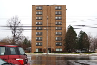 Warrensville Community Apartments in Cleveland Heights, OH - Building Photo - Building Photo