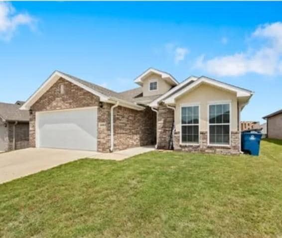 6108 NW Silas St in Bentonville, AR - Foto de edificio - Building Photo