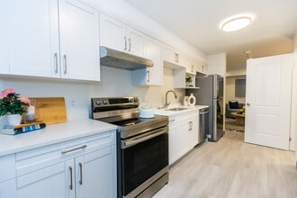 Templeton Townhomes in Winnipeg, MB - Building Photo - Building Photo