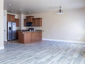 1532 Venetian Way in Saratoga Springs, UT - Building Photo - Building Photo