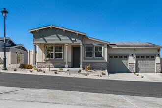 Montessa in Vacaville, CA - Foto de edificio - Building Photo
