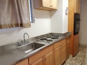 225 Lili?uokalani Ave in Honolulu, HI - Building Photo - Building Photo