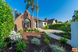 1222 S Genesee Ave in Los Angeles, CA - Building Photo - Building Photo