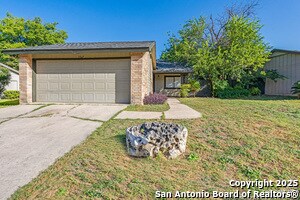 5567 Kissing Oak St in San Antonio, TX - Building Photo