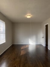 561 E Indian Dr in Oklahoma City, OK - Building Photo - Building Photo