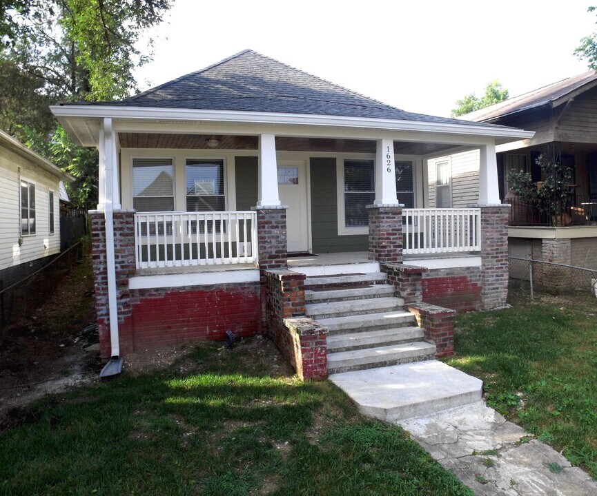 1626 Forest Ave in Knoxville, TN - Building Photo