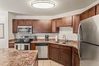 The Landmark at Hatchery Hill in Fitchburg, WI - Foto de edificio - Building Photo