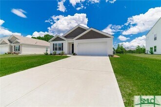 595 Hogan Dr in Richmond Hill, GA - Building Photo - Building Photo