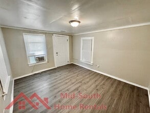 1536 Brookins St in Memphis, TN - Building Photo - Building Photo