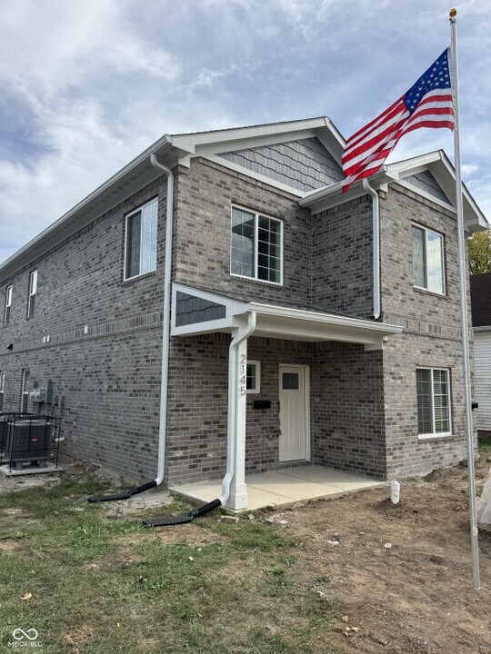 2145 Columbia Ave in Indianapolis, IN - Foto de edificio