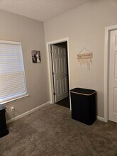 914 Baden Manor Dr in Indianapolis, IN - Building Photo - Building Photo