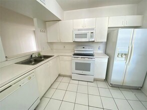 495 Las Cortes Ln in Orlando, FL - Building Photo - Building Photo
