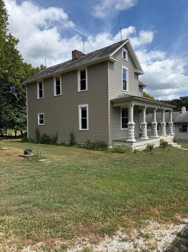 1305 Lancaster-Kirkersville Rd NW in Lancaster, OH - Building Photo - Building Photo