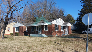 907 Lowdermilk St in Greensboro, NC - Building Photo - Building Photo