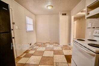 5004 40th St in Lubbock, TX - Building Photo - Building Photo