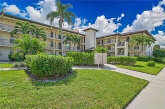 12621 Kelly Sands Way in Ft. Myers, FL - Building Photo - Building Photo